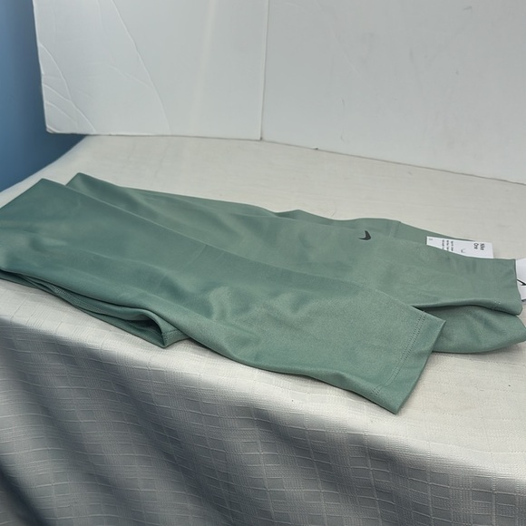 Nike Women's Dri-FIT Mid-Rise Tights NWT - Picture 3 of 10